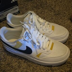 Nike White Sneakers with Navy and Yellow Details 7W